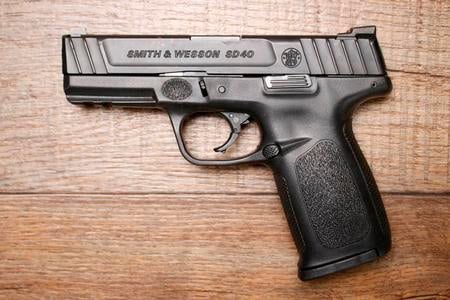 SMITH AND WESSON SD40 40SW USED