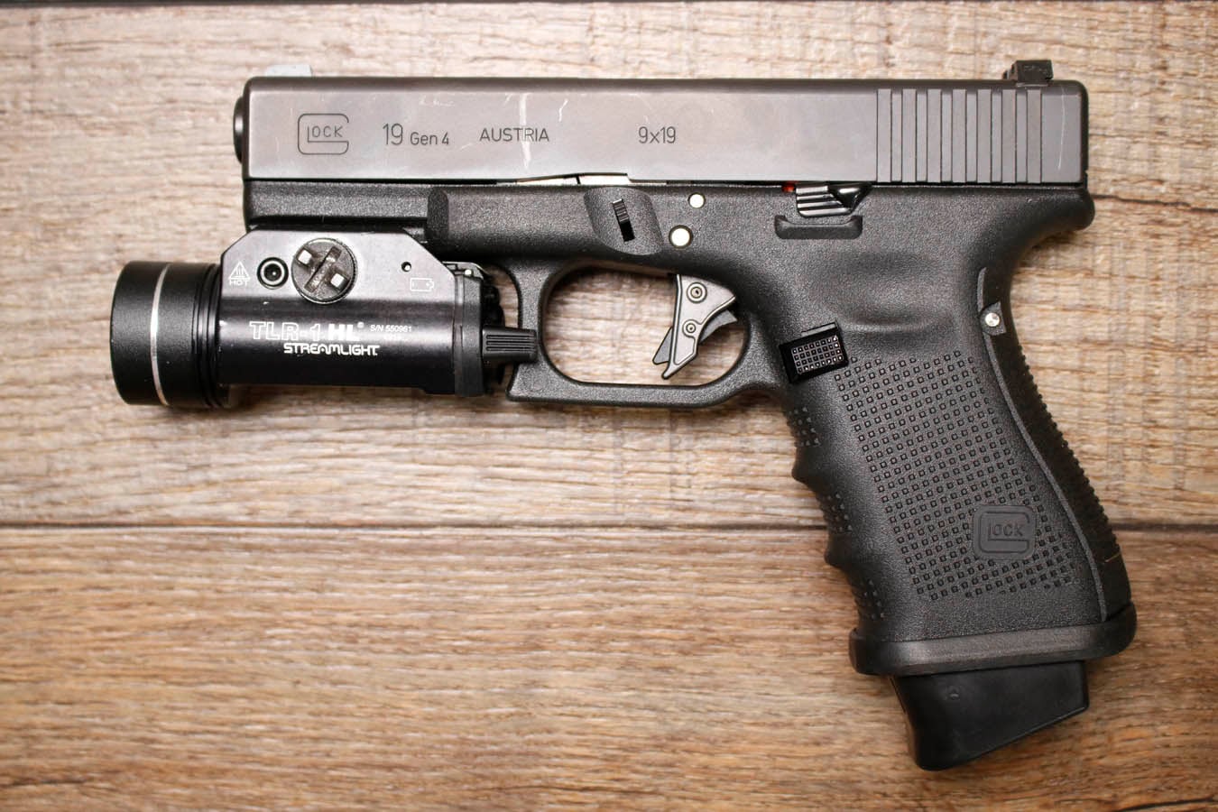 Glock 19 Gen 4 9mm Police Trade-In Pistol with Streamlight TLR-1 HL