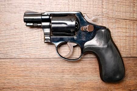SMITH AND WESSON 12-2 AIRWEIGHT 38 SPECIAL USED