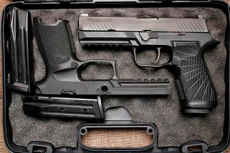 SIG SAUER YOUNGSTOWN POLICE DEPT. (WILSON COMBAT GRIP) 9MM USED