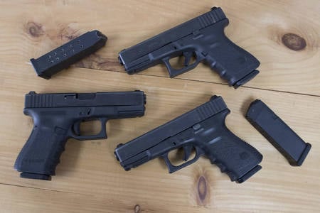 23 40 S&W POLICE TRADES WITH 3 MAGS (GEN3)