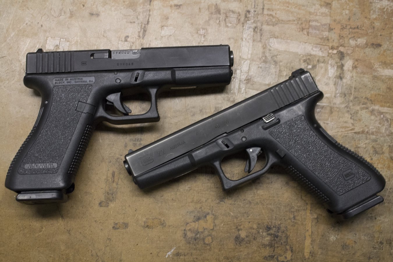 Glock 22 Gen2 40 S&W Police Trade-ins (Good Condition)