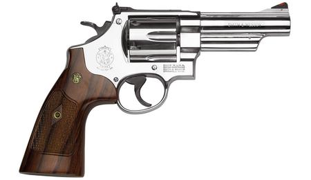 SMITH AND WESSON Model 29 Classic 44 Magnum 4-inch Barrel with Nickel Finish and Walnut Grips