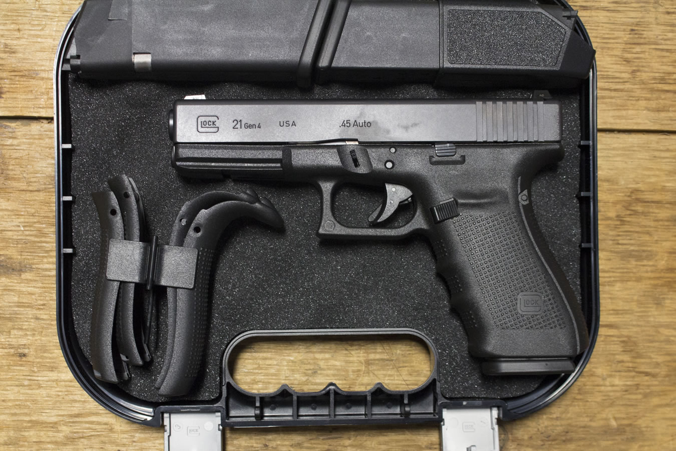 Glock 21 Gen4 45 ACP Police Trades with Night Sights (New in Box)