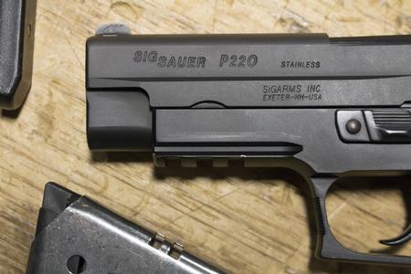 SIG SAUER P220R 45 ACP DAK Police Trade-in Pistols (Very Good Condition)