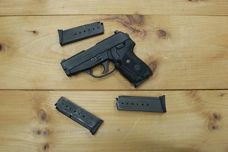 SIG SAUER P239 40SW DA/SA USED WITH 3 MAGS