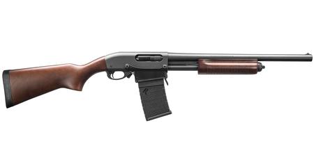 REMINGTON 870 DM 12 Gauge Pump-Shotgun with Hardwood Stock and Detachable Magazine