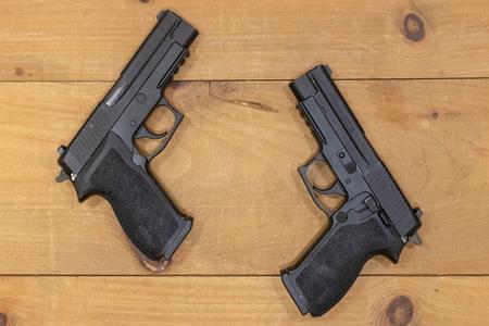 SIG SAUER P220R 45ACP DA/SA Police Trade-in Pistols (Good Condition)