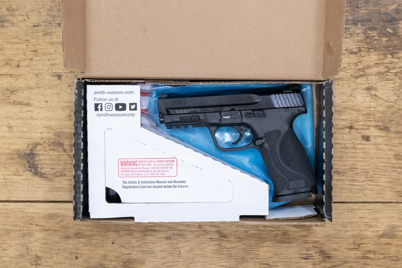 SMITH AND WESSON MP9 M2.0 FULL-SIZE 9MM POLICE TRADE-IN PISTOLS W/ 3 MAGS (NEW IN BOX)