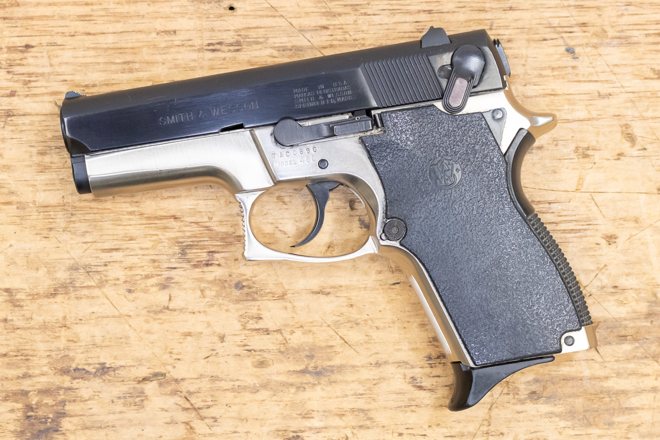 SMITH AND WESSON MODEL 469 9MM USED