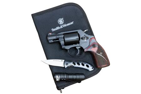 SMITH AND WESSON Model 360 357 Magnum Revolver EDC Kit with Charcoal/Ruby Wood Grips