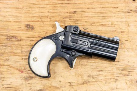 DAVIS D-32 32 ACP Police Trade-in Derringer with Pearl Grips