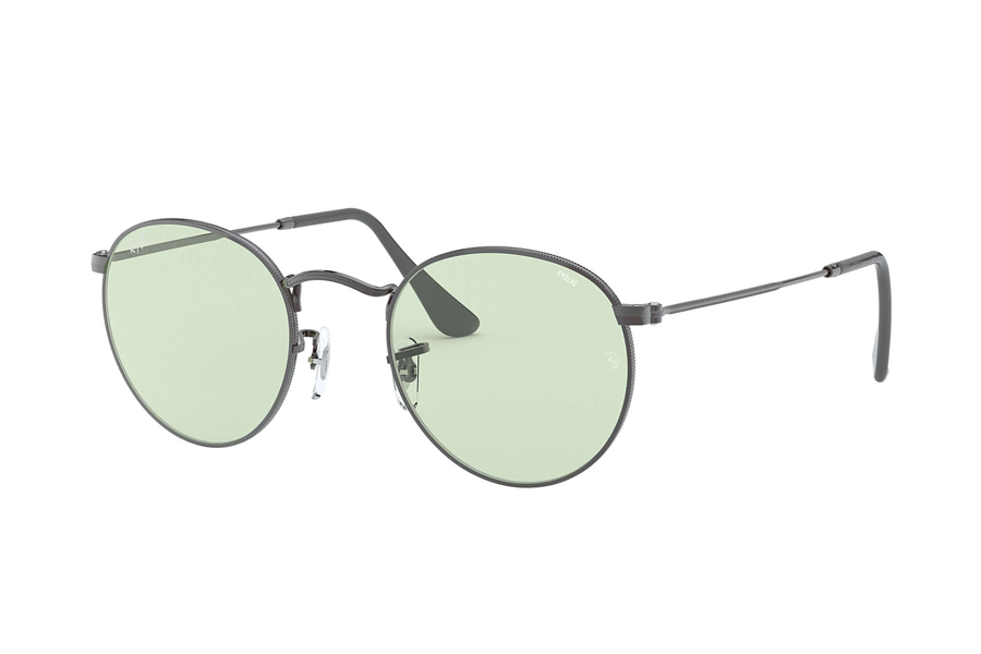RAY BAN ROUND SOLID EVOLVE WITH GUNMETAL FRAME AND GREEN/BLUE PHOTOCHROMIC EVOLVE LENSE