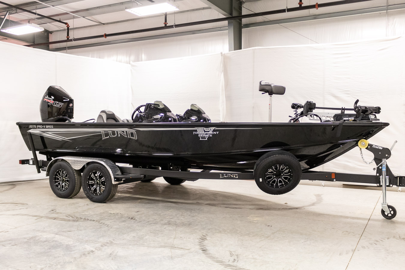 Lund 2021 2075 PROV Bass with 250XL HP Mercury PRO XS and Black Finish Vance Outdoors