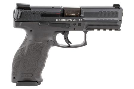 H  K Model VP40B 40SW Striker-Fired Pistol with Night Sights