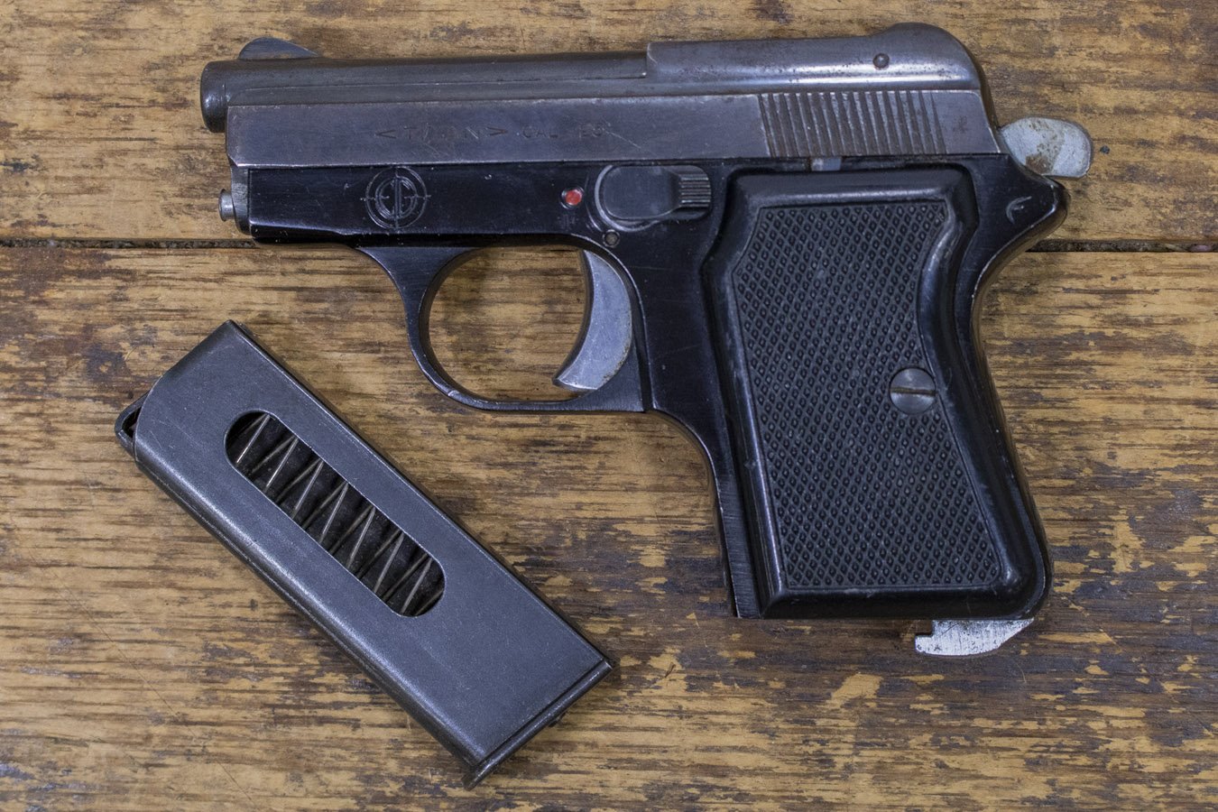 TITAN FIE 25ACP POLICE TRADE-IN PISTOL