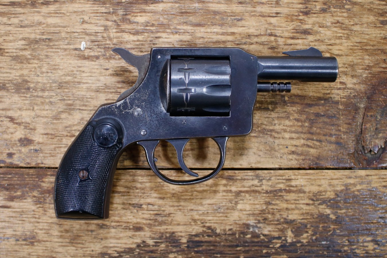 H AND R HR 929 22LR POLICE TRADE-IN REVOLVER