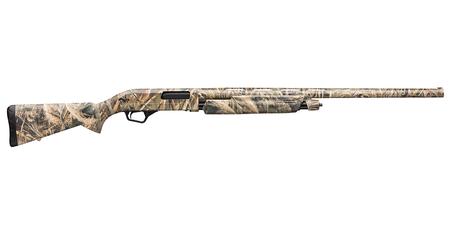 WINCHESTER FIREARMS SXP WATERFOWL HUNTER 12 GAUGE PUMP ACTION SHOTGUN WITH 28 INCH BARREL AND REALT