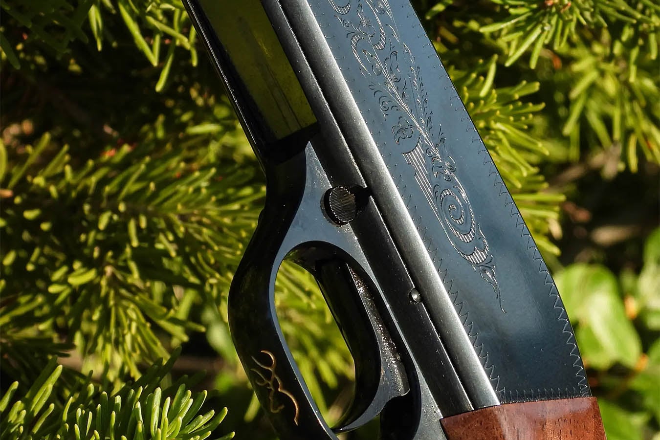 BROWNING FIREARMS SA-22 Grade I 22LR Sem-Auto Rifle with Walnut Stock