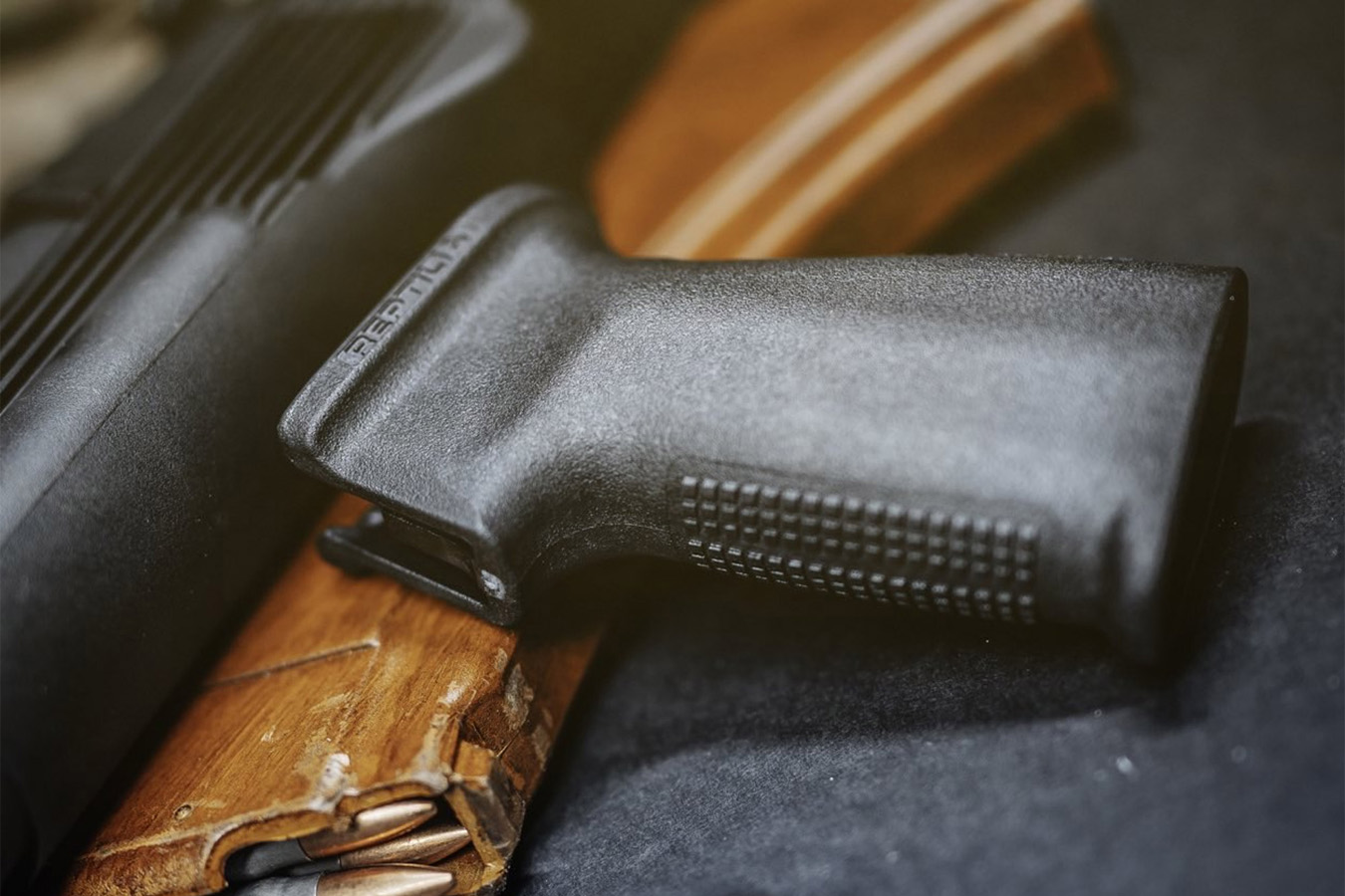 REPTILIA CQG - AK-47 Grip Black