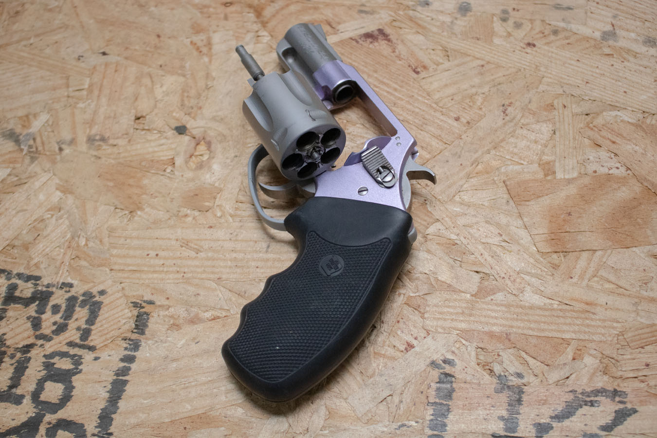 CHARTER ARMS The Lavender Lady 38 Special Police Trade-In Revolver w/Colored Frame