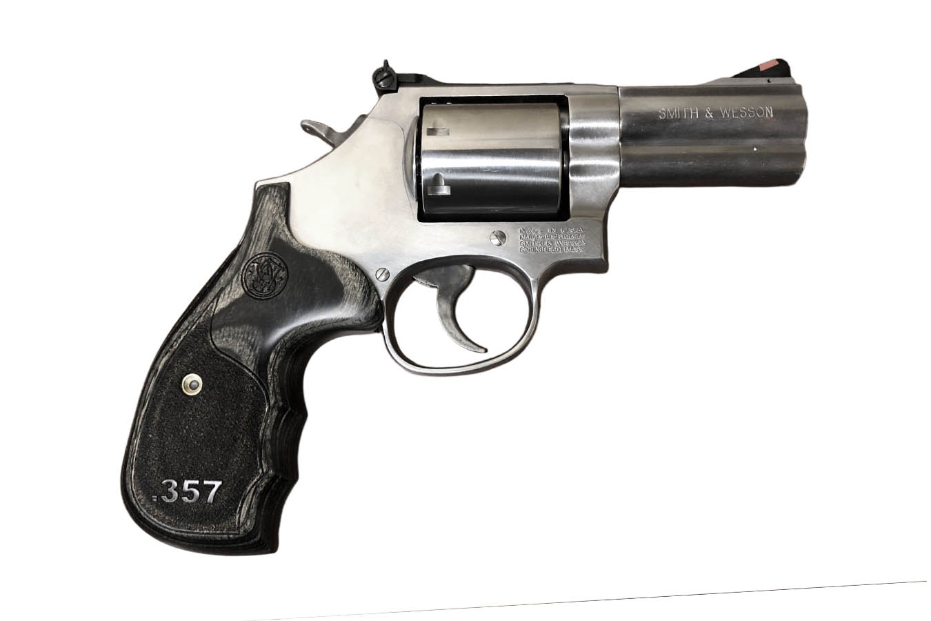 Smith & Wesson 686 357 Magnum Talo Exclusive with Custom Wood Grips