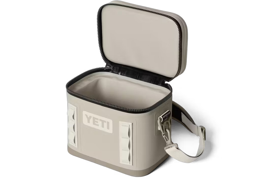 YETI Hopper Flip 8 Cape Taupe
