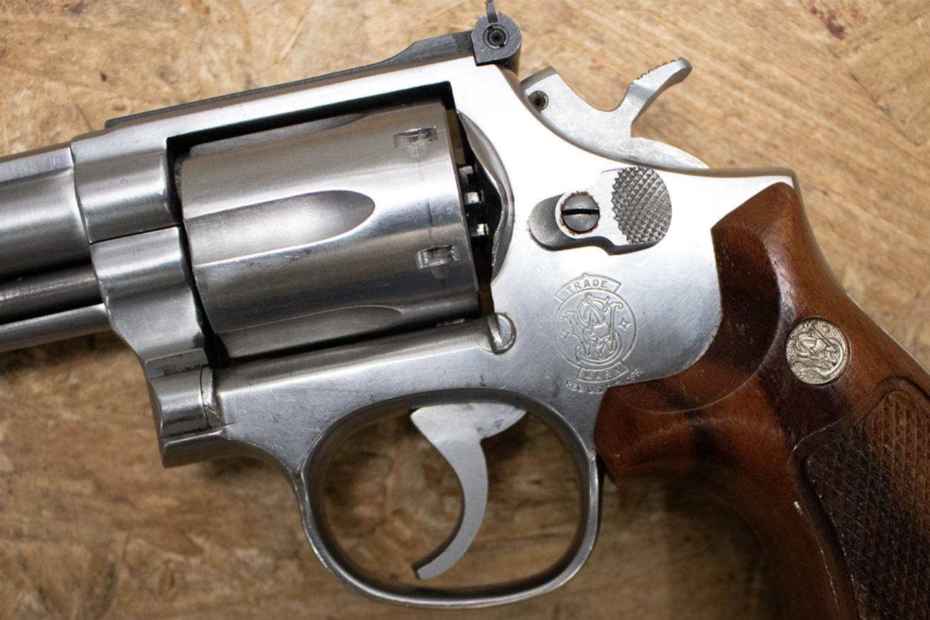 SMITH AND WESSON 66-2 .357 Magnum Police Trade-In Revolver with Wood Grip