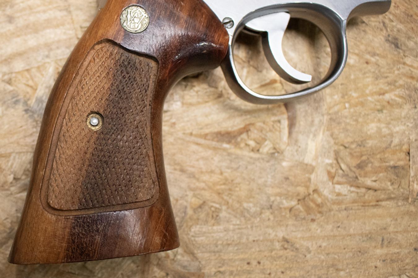SMITH AND WESSON 66-2 .357 Magnum Police Trade-In Revolver with Wood Grip