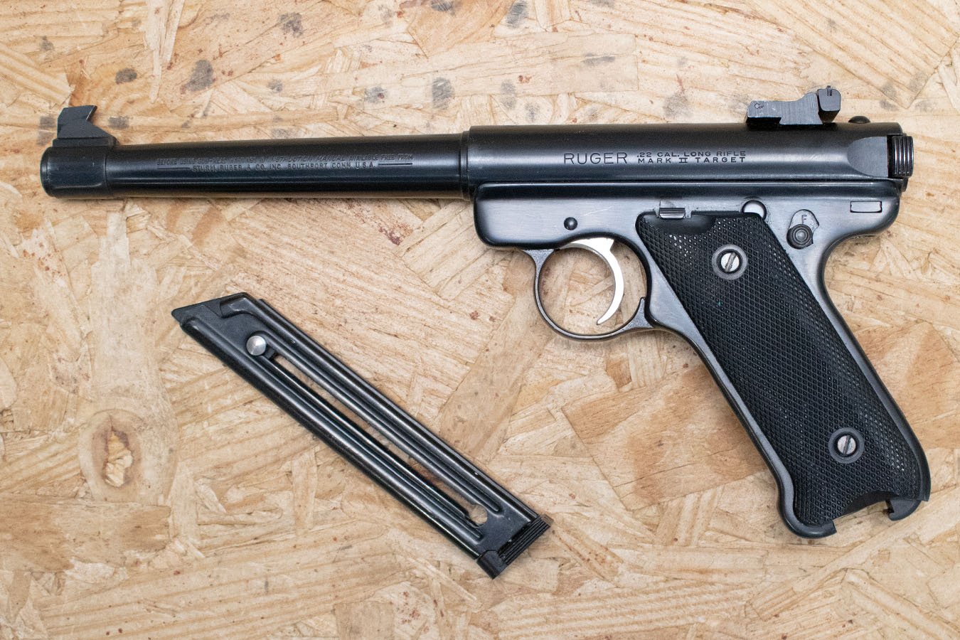 RUGER Mark II Target  22 LR Police Trade-In Pistol with Heavy Taper Barrel