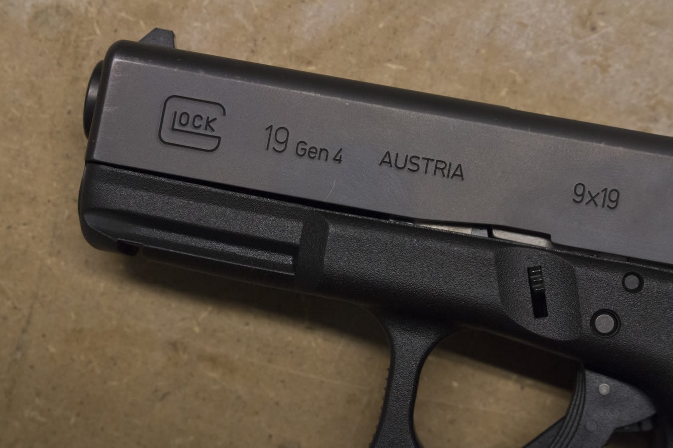 GLOCK 19 Gen4 9mm Police Trade-ins (Very Good Condition)