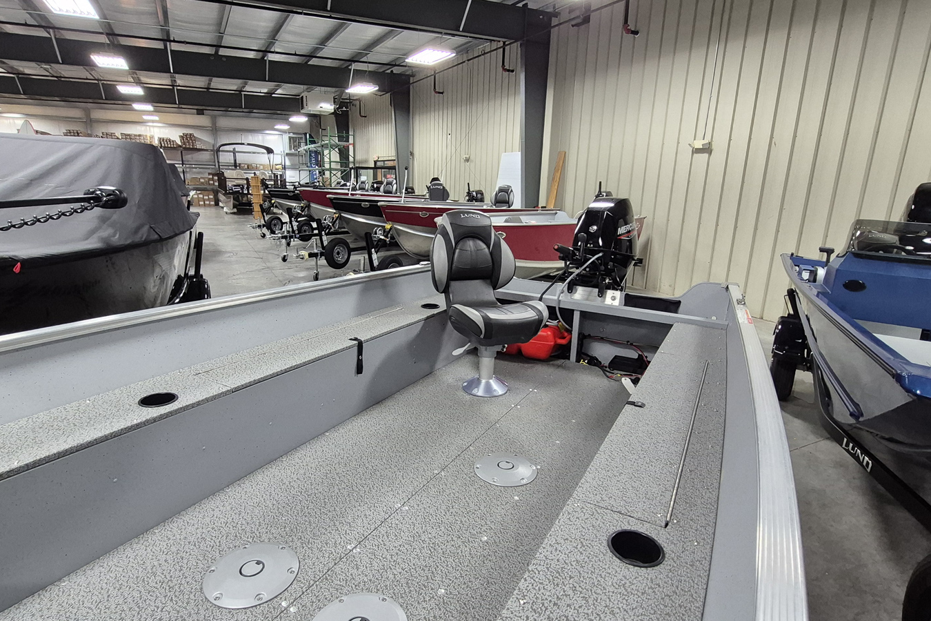 Lund 2025 1600 Fury Tiller Heritage Edition with Mercury 25 ELHPT Motor and Shorelander Trailer