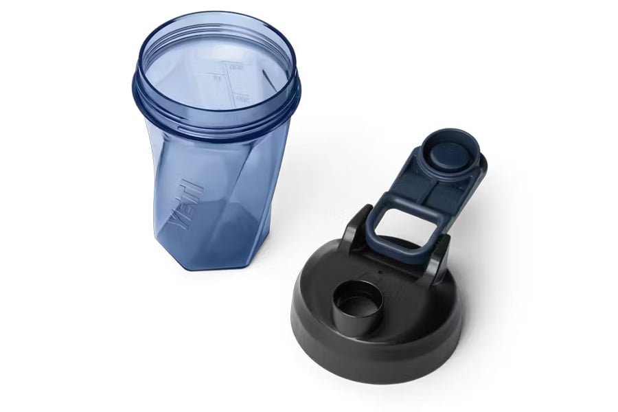 YETI Yonder 20oz Shaker Bottle with Helimix Technology Navy