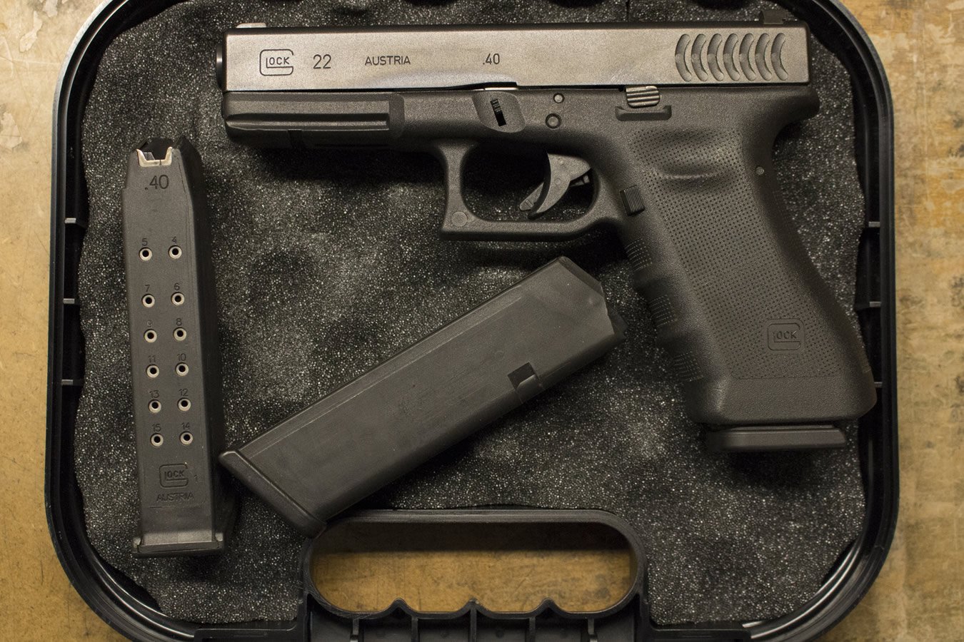 GLOCK 22 RTF2 (Gen3) 40 S&W Police Trade-Ins with Fish Gill Serrations (Good Condition)