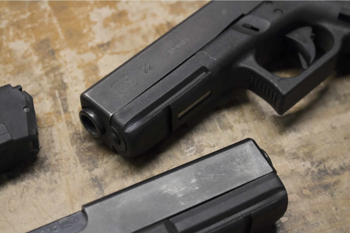 GLOCK 22 Gen3 40 S&W Police Trade-in Pistols with Three Magazines
