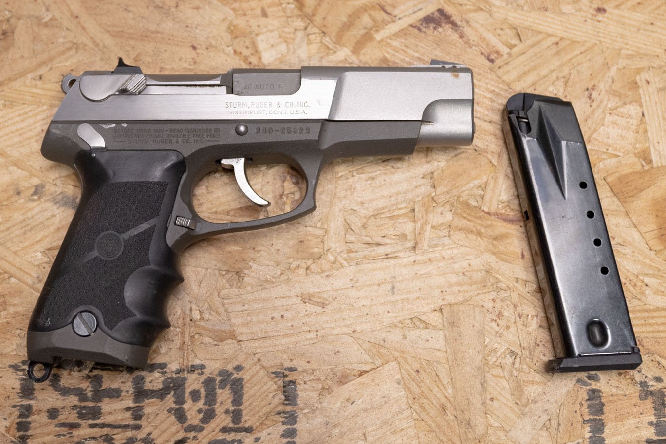 RUGER P91DC 40 S&W Police Trade-In Pistol with Hogue Grips