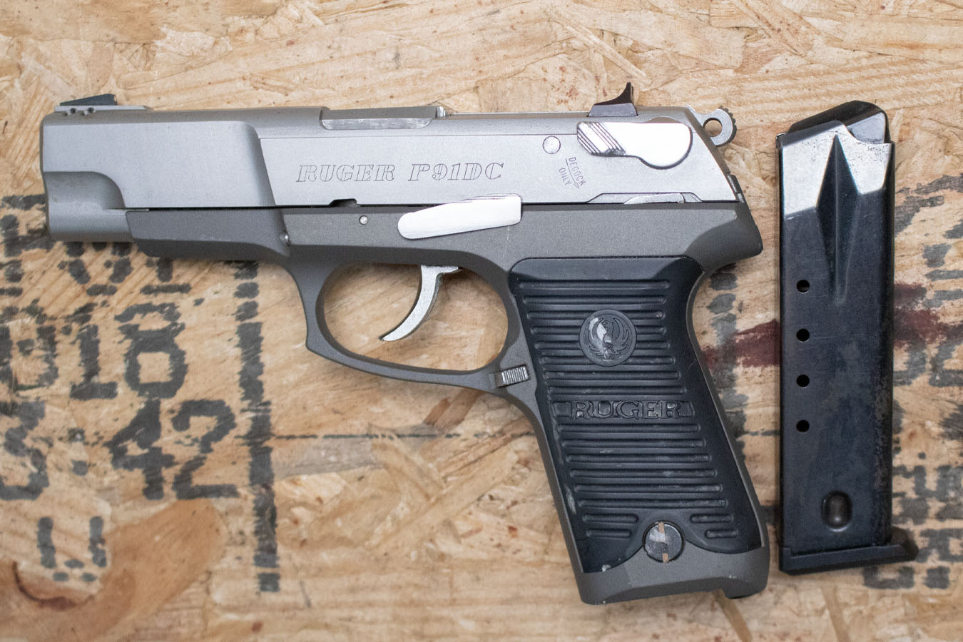 RUGER P91DC 40 S&W Police Trade-In Pistol with Slide Decock