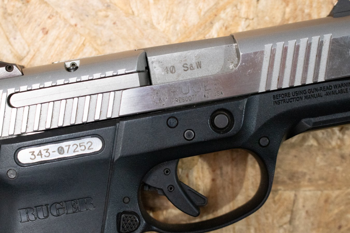 RUGER SR40C 40 S&W Police Trade-In Pistol with Extended Magazine