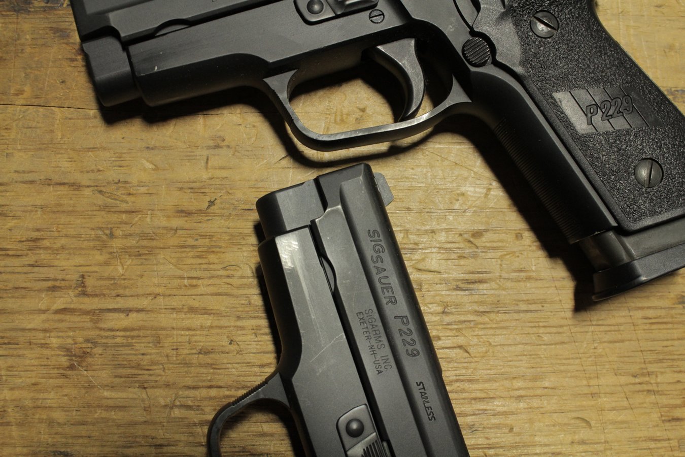 SIG SAUER P229 40 S&W DA/SA Police Trade-in Pistols (Good Condition)