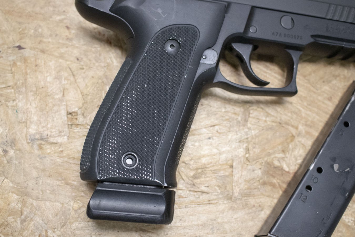 SIG SAUER P226 40 S&W Police Trade-In Pistol with Two Magazines