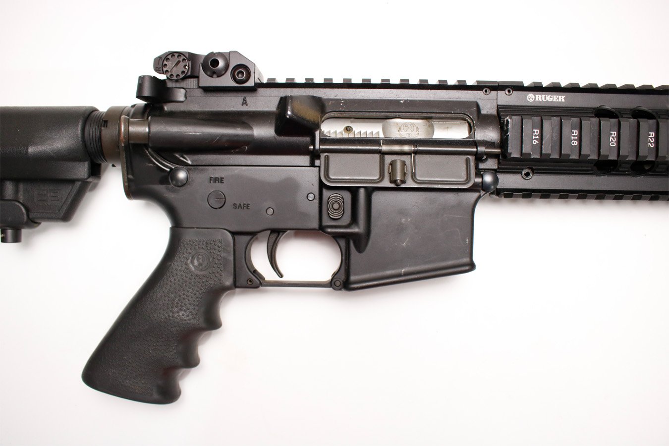 RUGER SR-556 5.56 NATO Police Trade-in Semi-Auto Rifle w/ B5 Stock (Magazine Not Included)