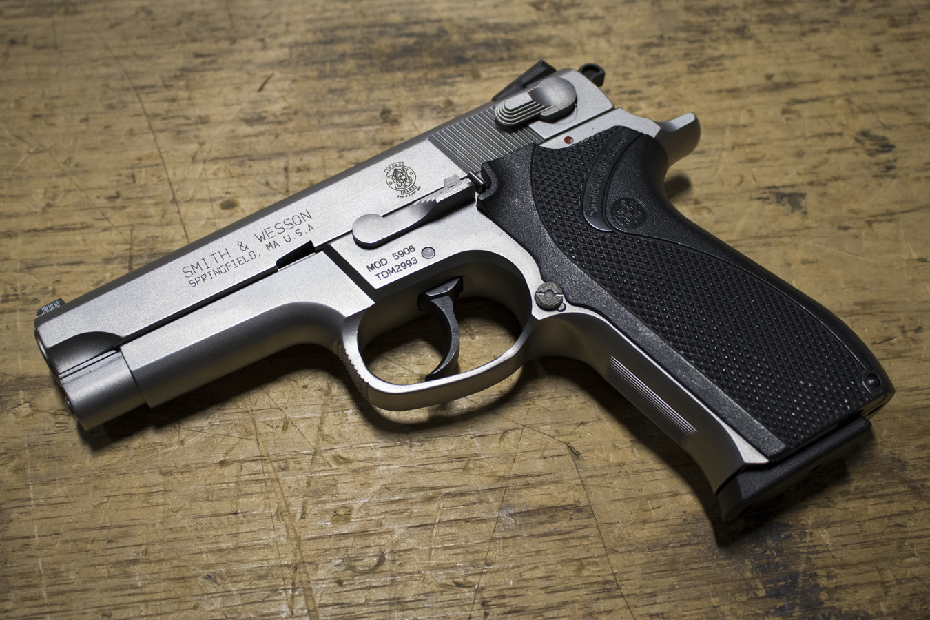 SMITH AND WESSON 5906 9mm Police Trade-ins (Very Good Condition)