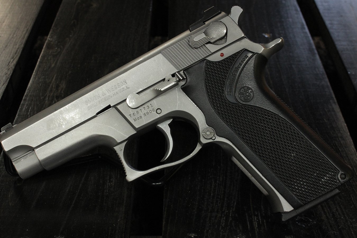 SMITH AND WESSON 5906 9mm Police Trade-ins (Good Condition)