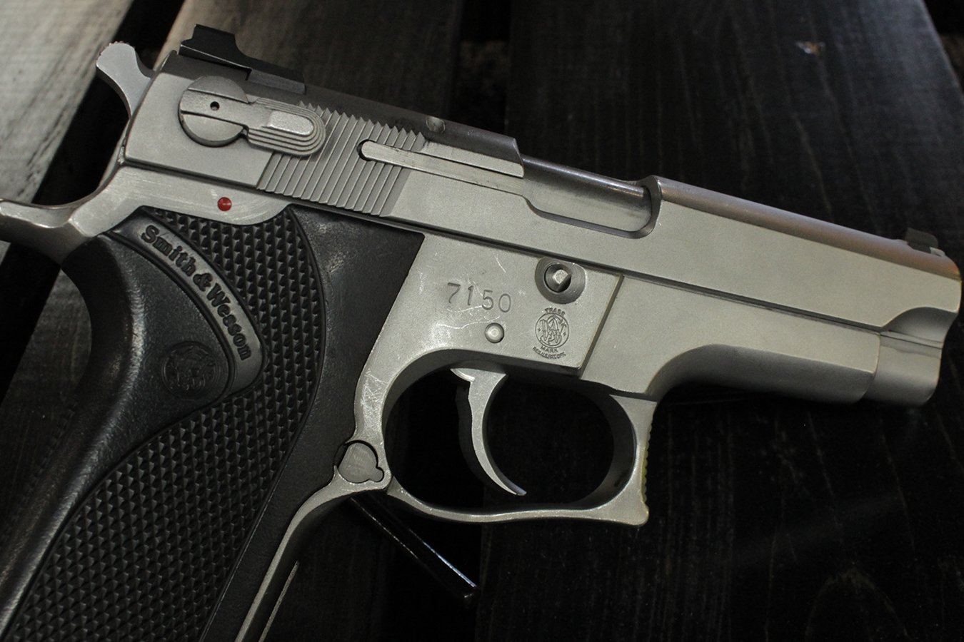 SMITH AND WESSON 5906 9mm Police Trade-ins (Good Condition)