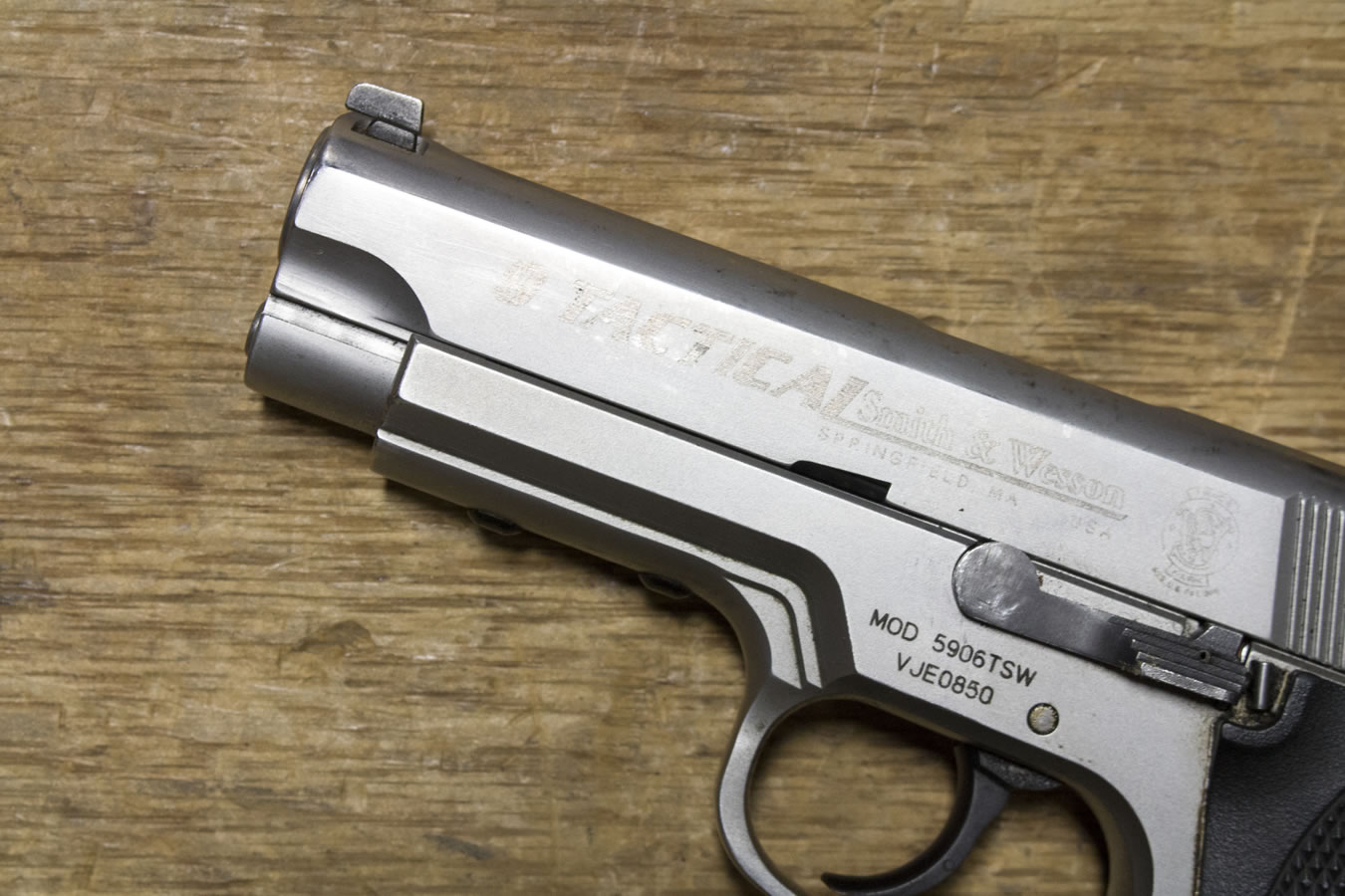 SMITH AND WESSON 5906TSW Tactical 9mm Police Trade-ins (Fair Condition)
