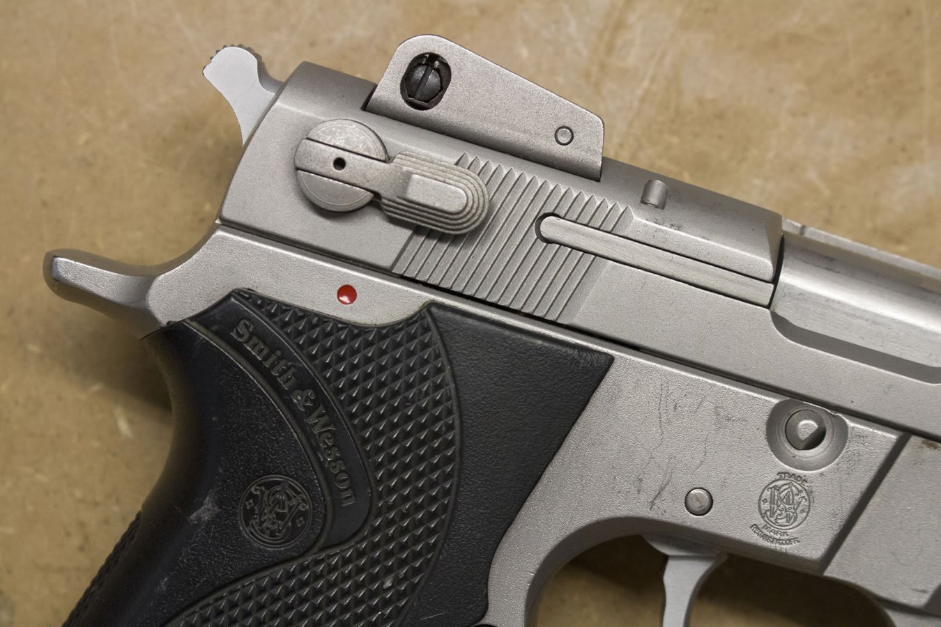 SMITH AND WESSON 5906 9mm Police Trade-ins (Fair Condition)