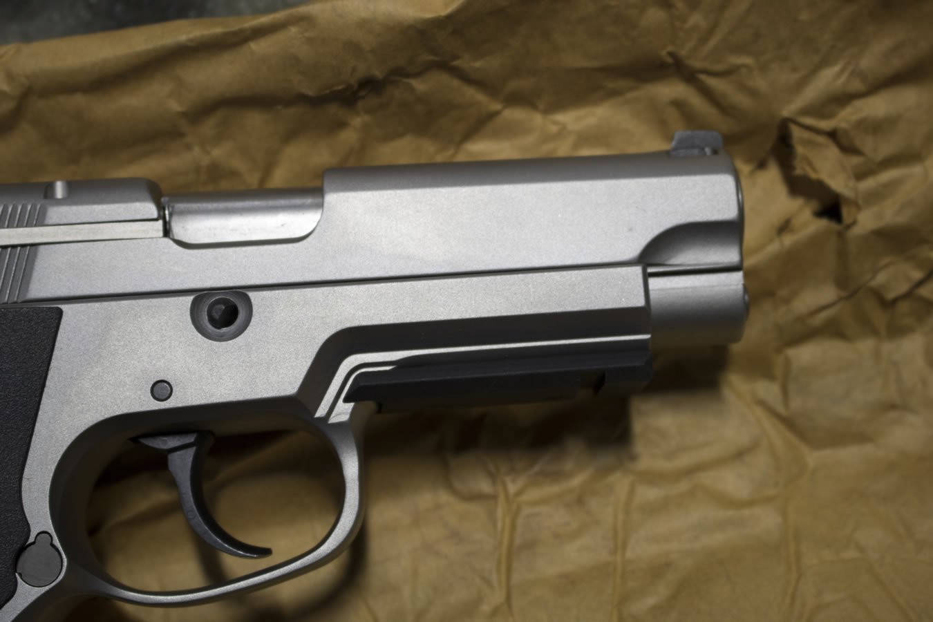 SMITH AND WESSON 5906TSW Tactical 9mm Police Trade-ins (New in Box)
