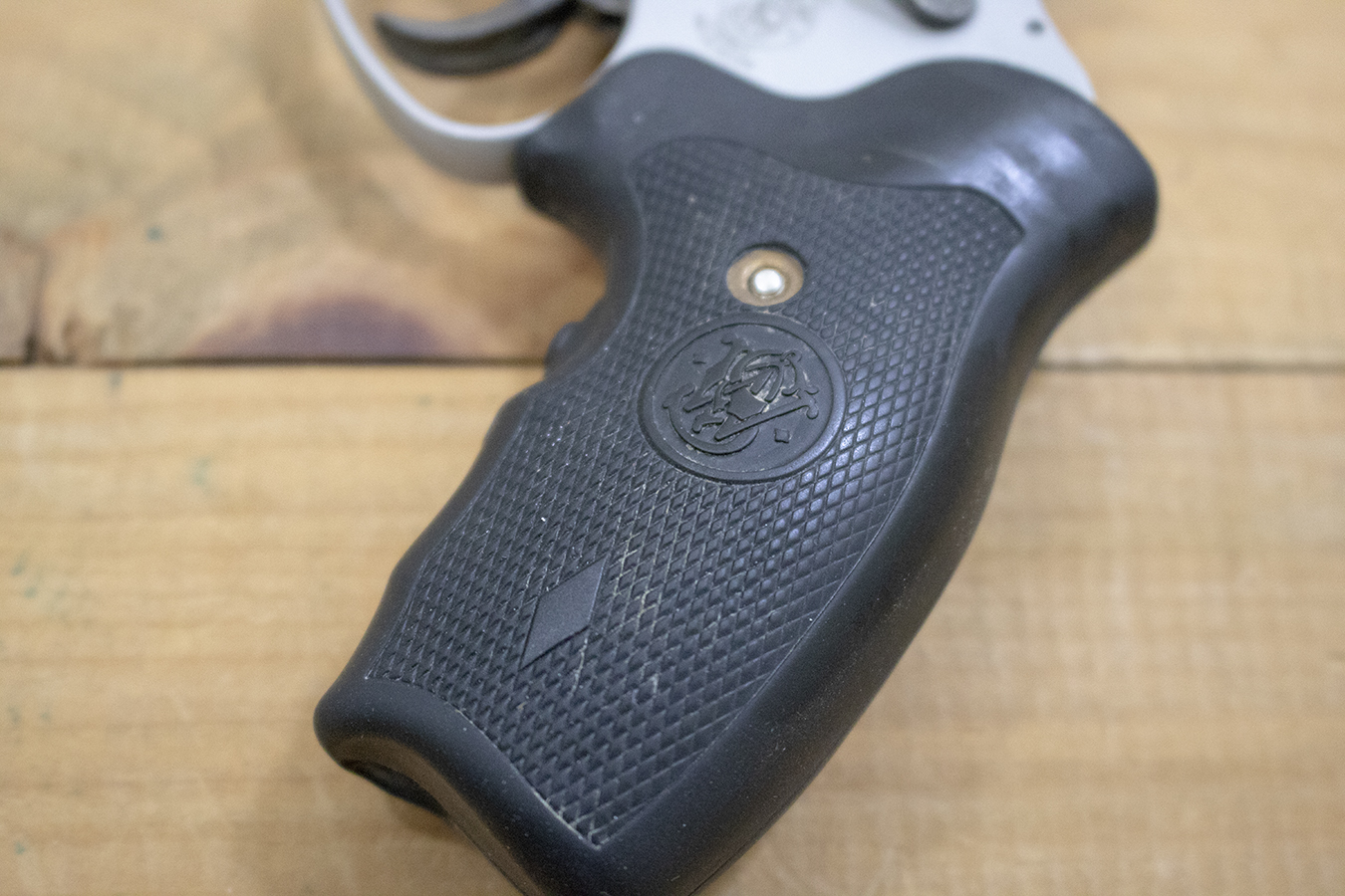 SMITH AND WESSON 637 38 Special Police Trade-in Revolvers with Crimson Trace Lasergrips (Good Condition)