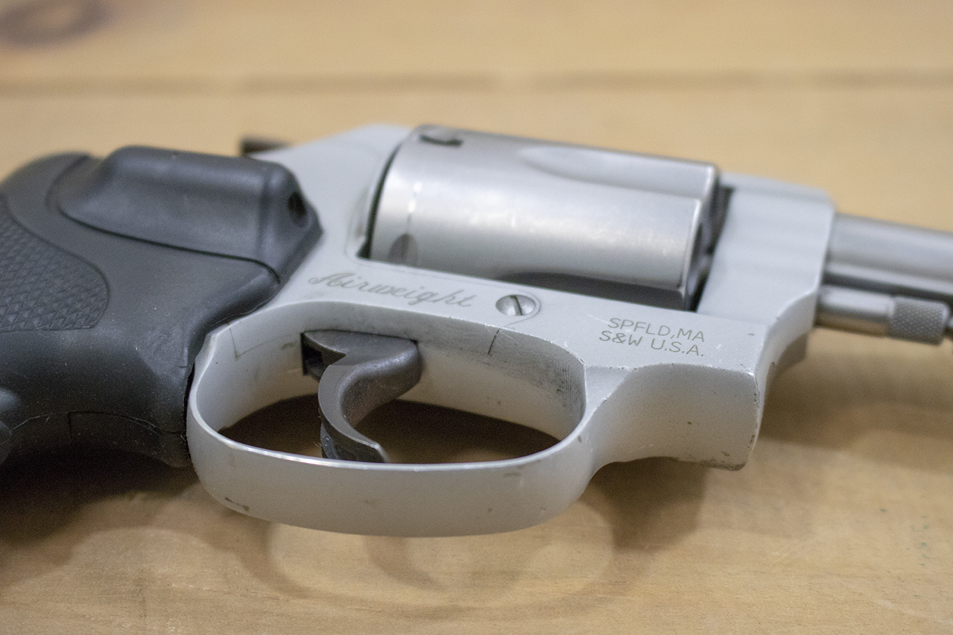 SMITH AND WESSON 637 38 Special Police Trade-in Revolvers with Crimson Trace Lasergrips (Good Condition)