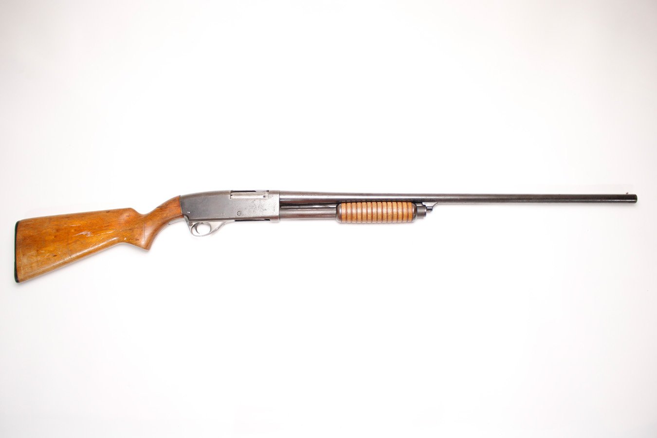 SPRINGFIELD 67F 20-Gauge Police Trade-in Pump-Action Shotgun